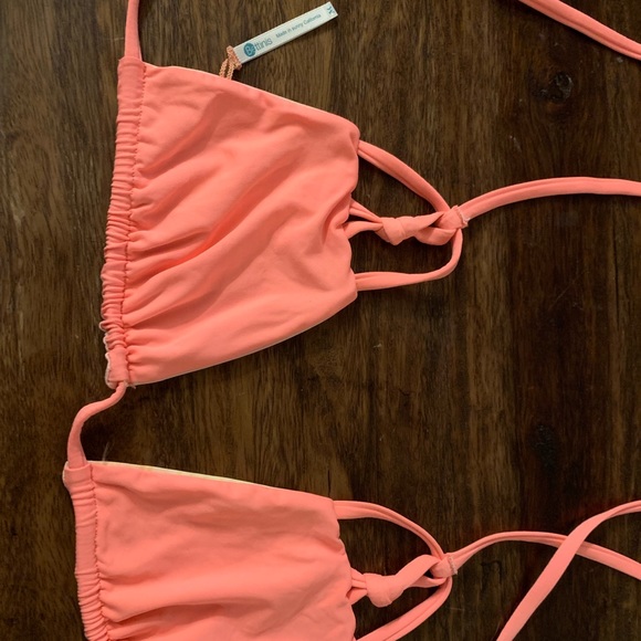 Bettinis Tie Dye Reversible Bikini Top, sz M - Picture 4 of 5